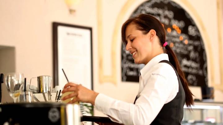 La inapropiada propuesta de trabajo de un restaurante a una mujer: "¿Sabes lo que es un 'sugar daddy'?"