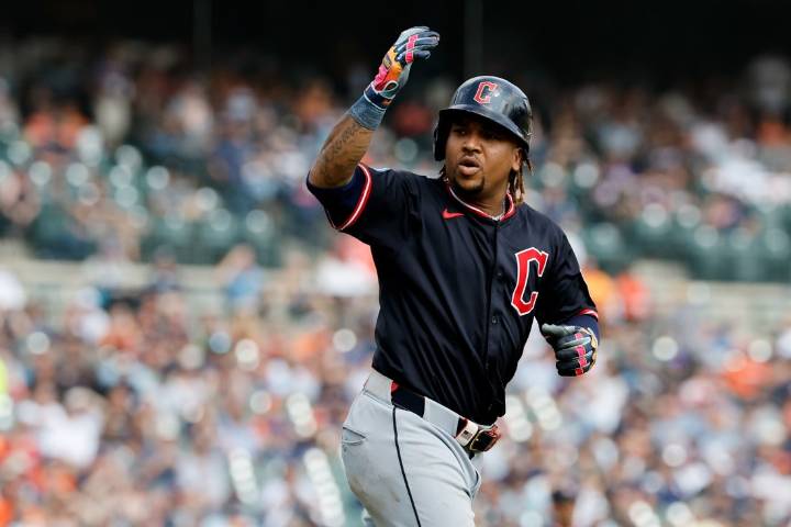 Deadspin | Jose Ramirez's home run helps red-hot Guardians sweep Tigers