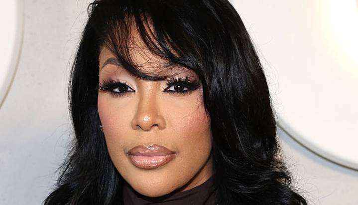 Heavy On The HouseWIFE: Country Crooner K. Michelle Reveals She’s Married