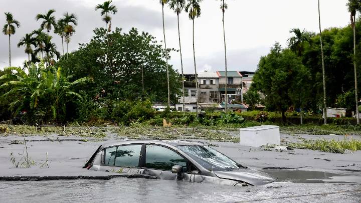 Tormenta Ragasa toca tierra en Vietnam, debilitada tras su paso por el sur de China