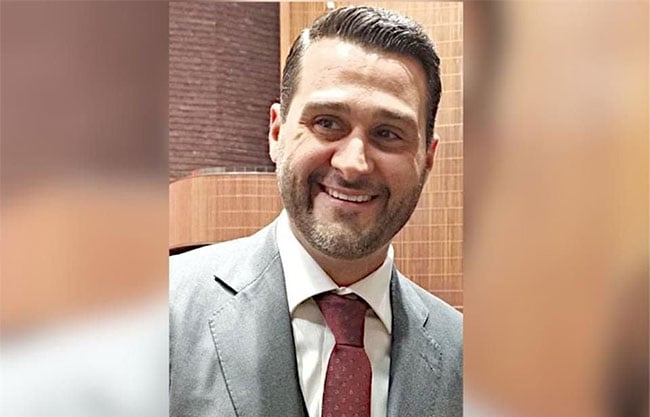 Frenan cualquier orden de aprehensión que haya sido librada contra Arturo Serrano