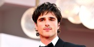 Jacob Elordi Sparks Buzz After Tense Moment at 'Frankenstein' Premiere