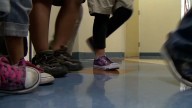 Madre denuncia maltrato a su hija por cuidadora en guardería de Omaha
