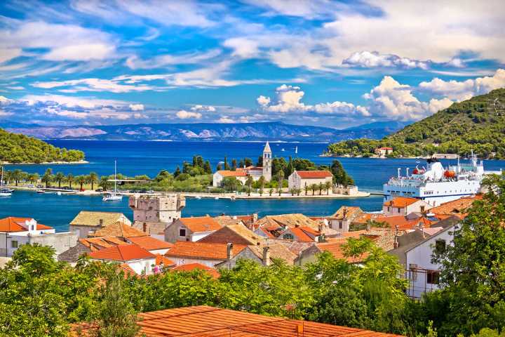 I Hate Crowds, Which Is Why These Destinations Are At The Top Of My Bucket List
