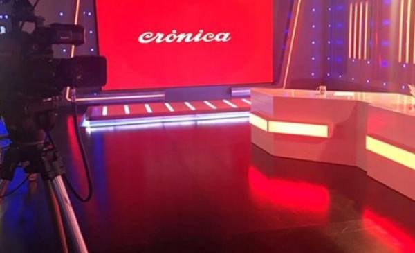 Un hombre con antecedentes entró a Crónica TV y amenazó con un cuchillo