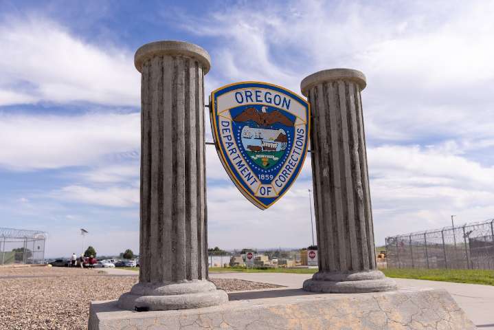 Oregon prisons increase off-site medical care amid healthcare system overhaul