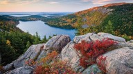 Explore these top 5 scenic drives in New England for fall foliage