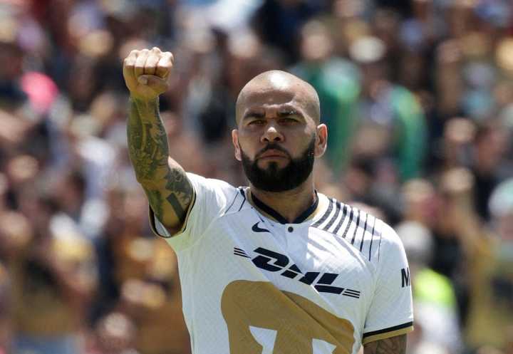 Dani Alves pierde demanda ante Pumas y deberá indemnizar al club