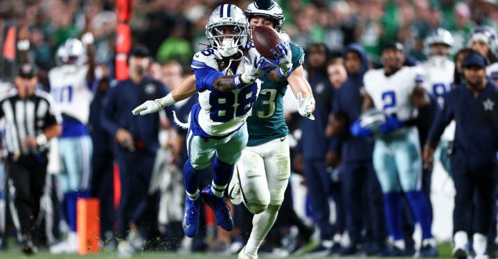 Cowboys news: CeeDee Lamb has crucial drops as the team loses to Eagles
