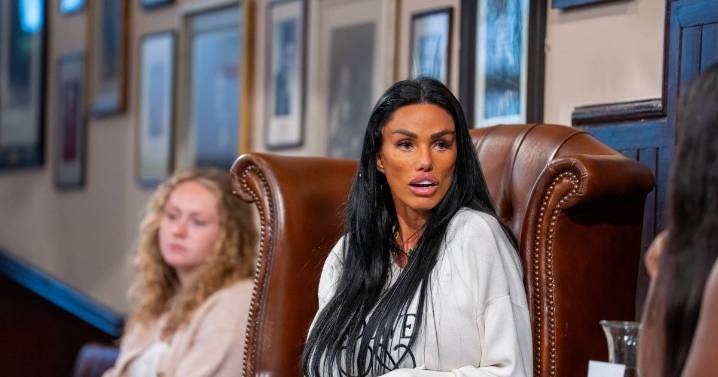 Katie Price sparks concern over kittens' health with worrying update after death