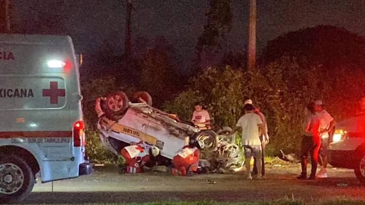 Trágico accidente en Tampico-Valles cobra la vida de un conductor; una mujer queda herida de gravedad