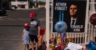 Genera tensión funeral de Charlie Kirk