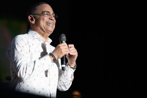 Gilberto Santa Rosa cancela sus conciertos en Colombia por problemas con las visas de su equipo