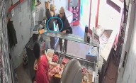 VIDEO. A punta de pistola y amenazas aterradoras: así fue el violento asalto a una carnicería de La Plata