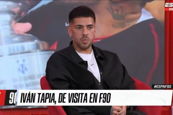 Iván Tapia contó cómo vive Lionel Messi el fútbol argentino: "Está al tanto de todo, mira todos los partidos"