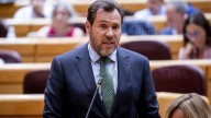 Óscar Puente se une a los ataques contra Pedro Delgado: "El comentarista con el que mejor duermo la siesta"