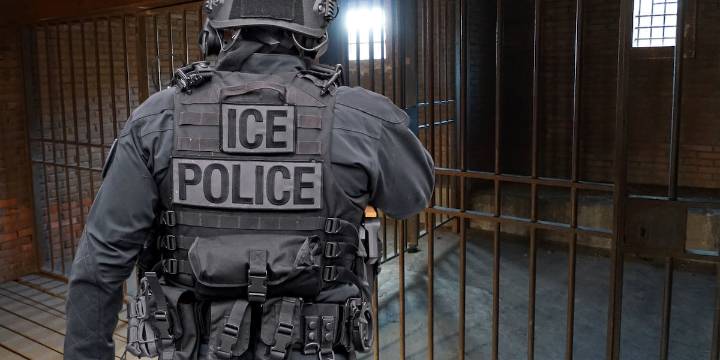 ICE ‘detainers’ erode constitutional rights in Florida’s justice system, advocates warn