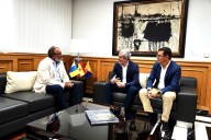 El alcalde de Santa Lucía pide a Clavijo financiación para crear tribunales de instancia