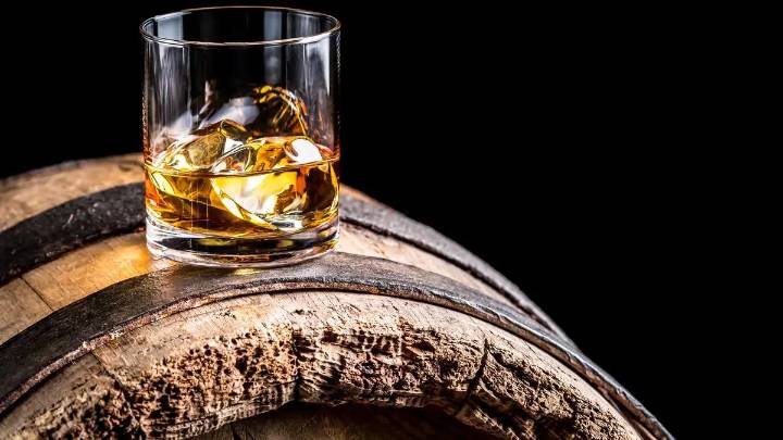 South India accounts for 58% of all-India whiskey sales in FY25; K'taka leads chart with 17% share