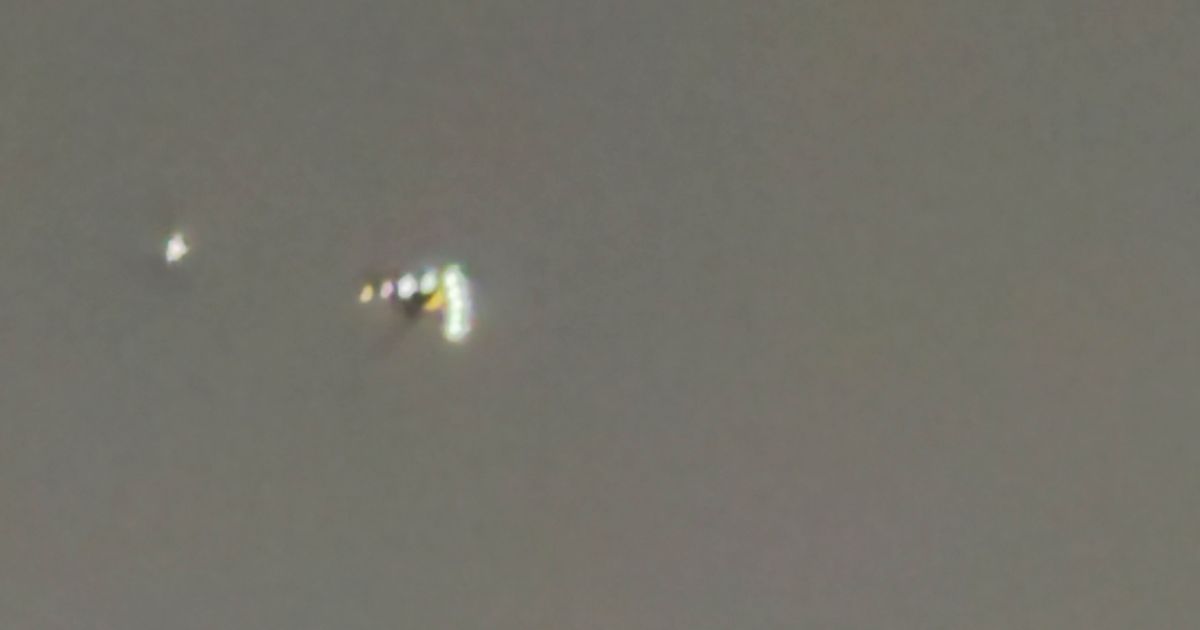 V-shaped UFO caught on camera as expert reveals incredible details of sighting