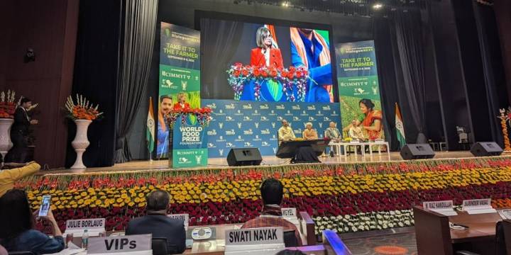 Governor Reynolds gives speech in New Delhi as part of trade mission in India