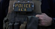 Instalación migratoria en el área de Chicago genera quejas por condiciones inhumanas