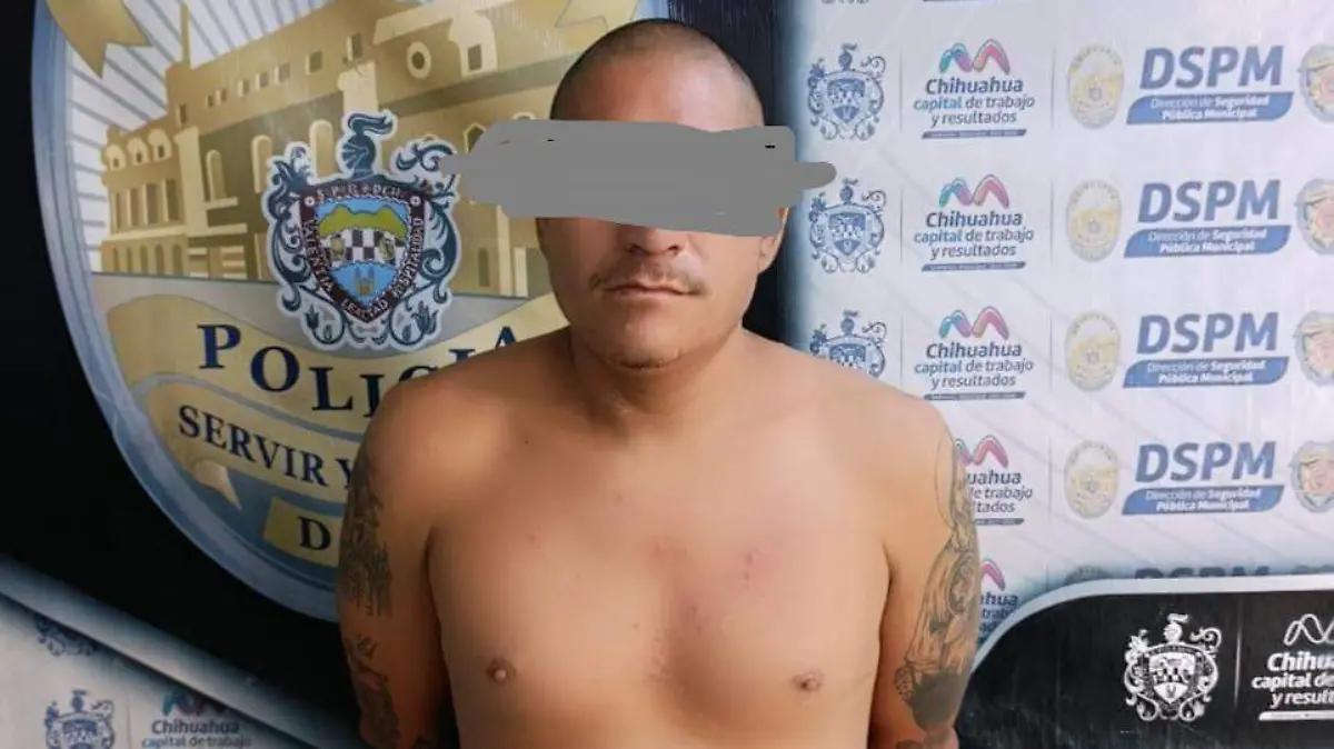 Detienen a hombre con arma de fuego y “cristal” en la 2 de Octubre