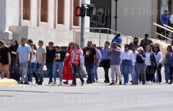 Video.- Evacuan edificios del centro en mega simulacro