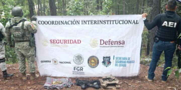 Autoridades localizaron un sitio utilizado para actividades ilícitas en Cruz Blanca, asegurando municiones, cargadores y equipo táctico