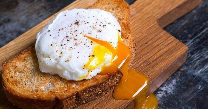 Chef shares simple hack to poach eggs in 60 seconds using a microwave