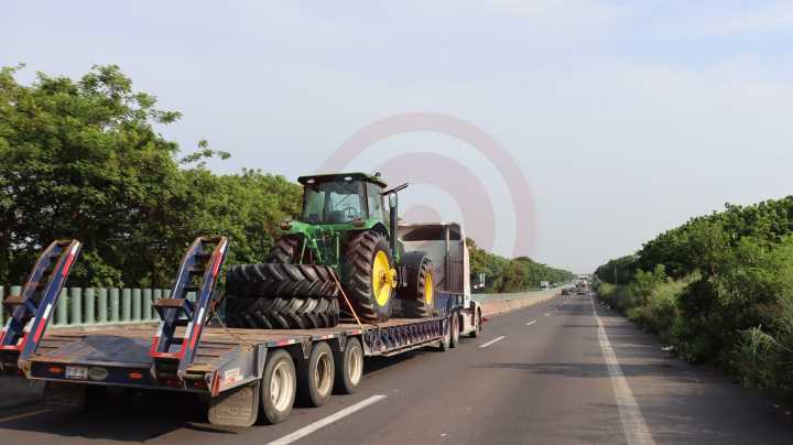 Arriba a Hidalgo maquinaria para comenzar trabajos del Plan Nacional de Tecnificación del Campo