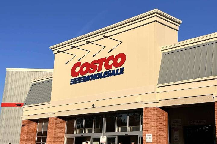 Reddit User Shames Bodega For Allegedly Upselling Costco Cake