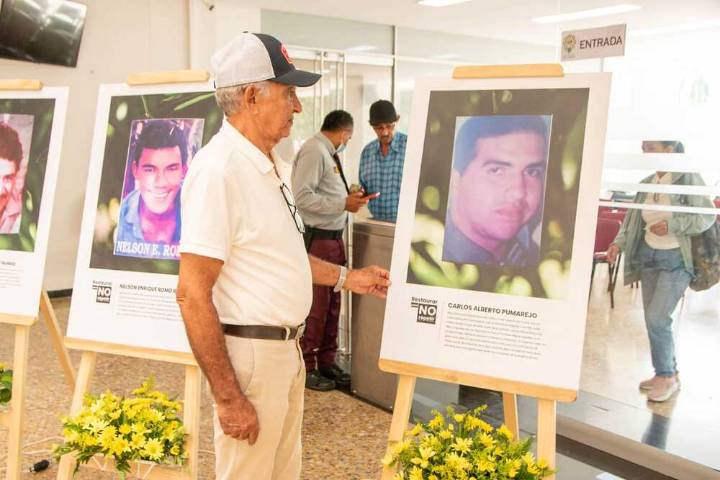 Acto simbólico en Valledupar rinde homenaje a víctimas de ‘falsos positivos’ con exposición de 15 fotografías