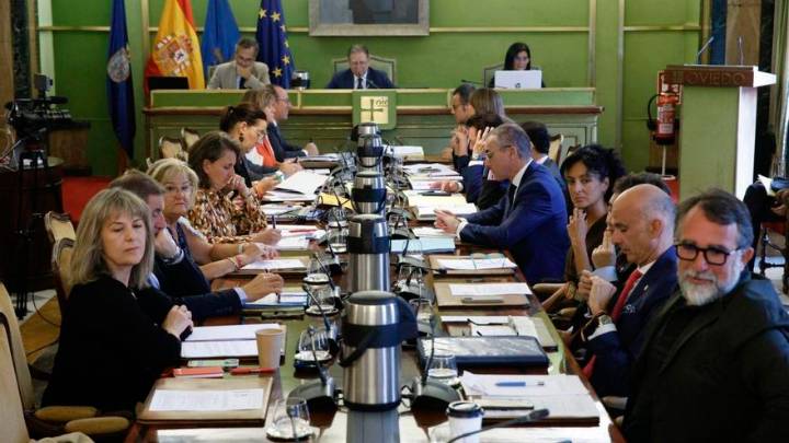 El PP aprueba una "ejemplar" zona de bajas emisiones con el apoyo de IU