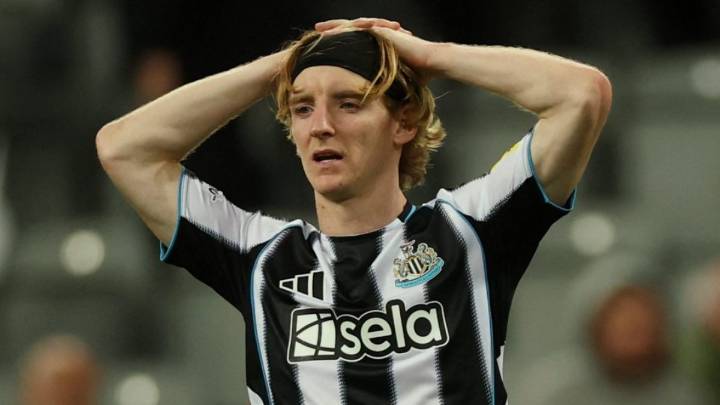 Howe made one bold Newcastle call against Barcelona