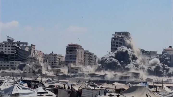 Israel destroys more of Gaza City as offensive expands again