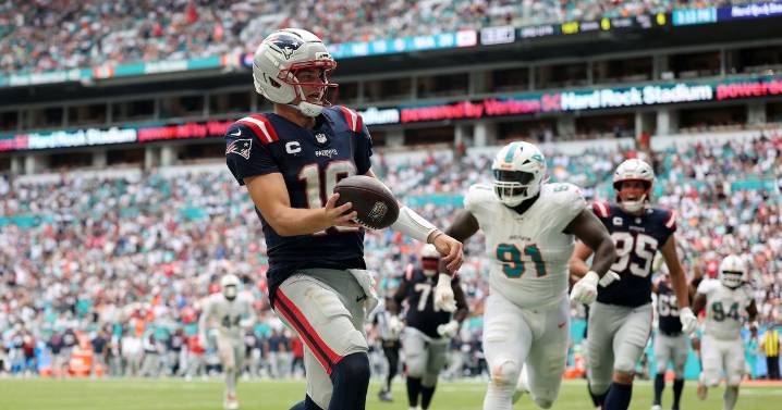 Maye, Patriots get Vrabel first win with wild 33-27 victory over Dolphins in Week 2