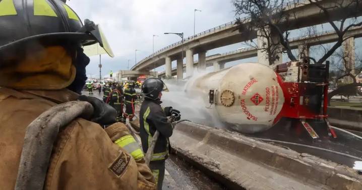 Suman 28 fallecidos por explosión de pipa de gas en la Ciudad de México