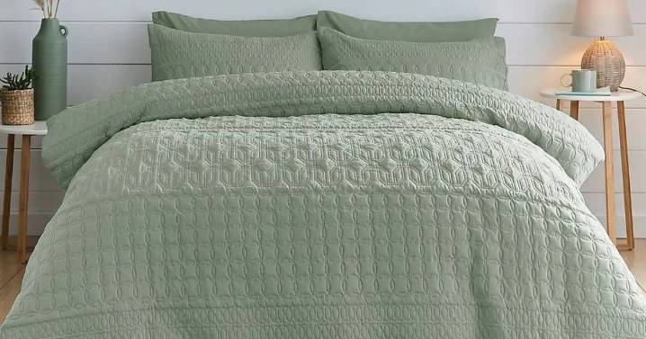 Dunelm shoppers say 'gorgeous' bedding set is 'perfect for autumn'