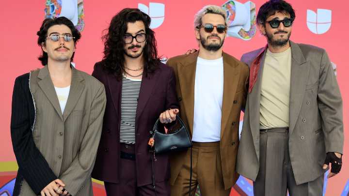 Bad Bunny y Morat arrasan en los Premios Juventud