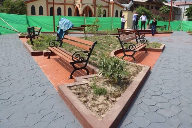 Plaza San Francisco de Contamana alcanza 95% de avance y pronto será inaugurada