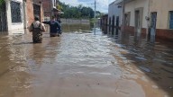 Suman 50 casas inundadas por el desbordamiento del Río Lerma en el municipio de Ayotlán