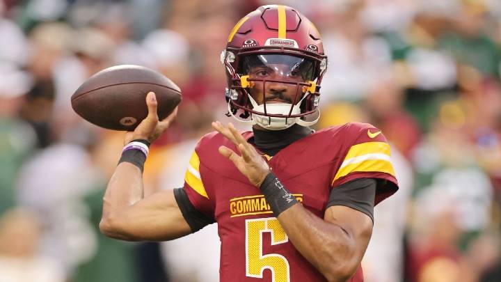 Sources - Commanders' Jayden Daniels has knee injury, status iffy