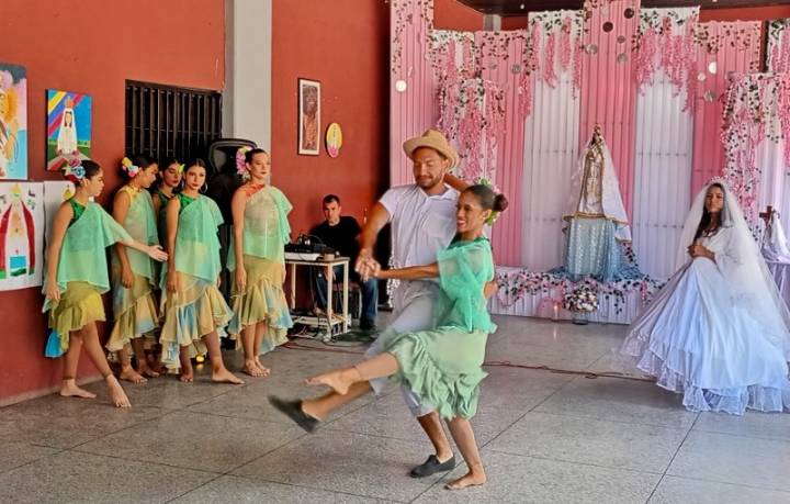Ateneo de Carúpano celebró a la Virgen del Valle con una velada cultural en su pórtico