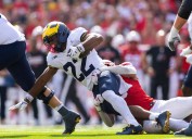 Michigan running back’s sizzling start carries into Big Ten play