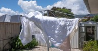 Duvet stains will disappear without using the washing machine with 1 simple ingredient