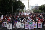 Convocan a marcha nacional por los 43 de Ayotzinapa