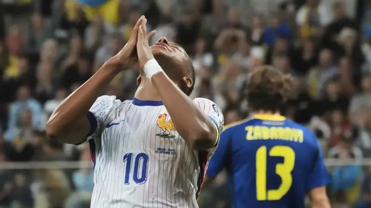 Mbappé lidera la revancha de Francia en eliminatorias con gol clave ante Ucrania