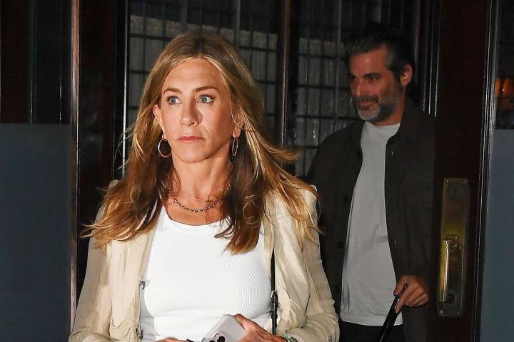 Jennifer Aniston and New Boyfriend Jim Curtis Step out for N.Y.C. Date Night