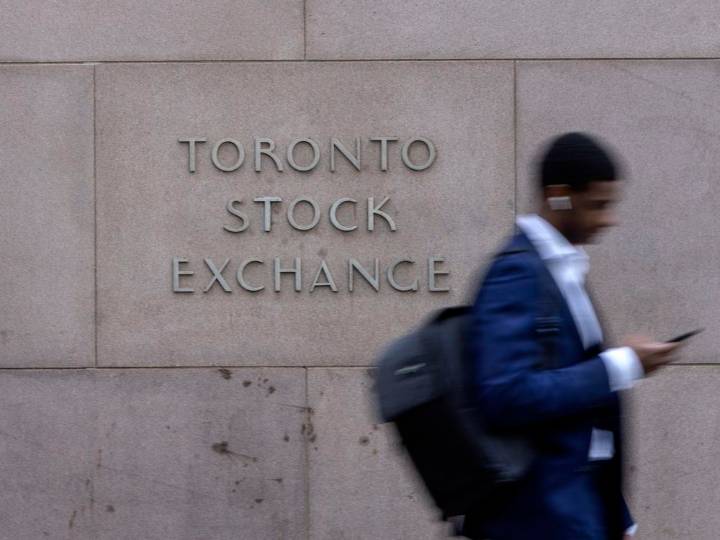 TSX hits all-time high, topping key level of 30,000